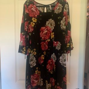 Bell sleeve floral dress
